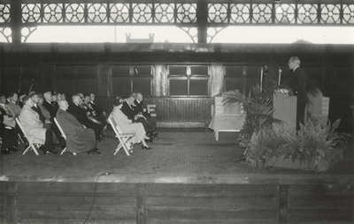 163878 Afbeelding van de officiële overdracht van de Intergeallieerde Vriendschapstrein door de Association Interallié ...